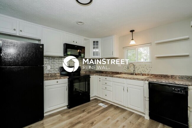 Building Photo - 4 Bedroom Pet-Friendly Home in Indianapoli...
