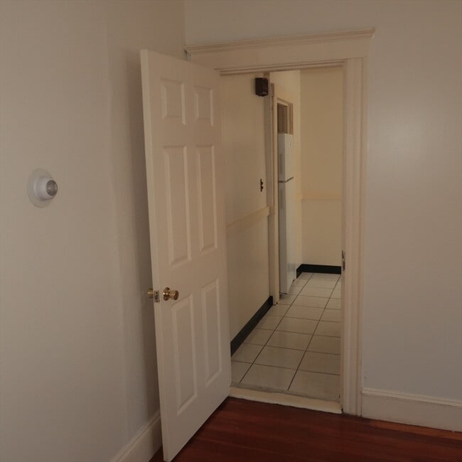 Building Photo - 2 Meader Rd