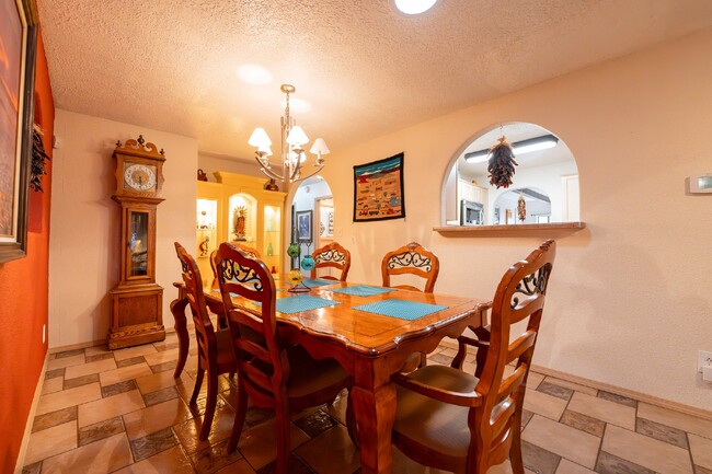 Building Photo - Desert Oasis – Furnished Executive Room in...