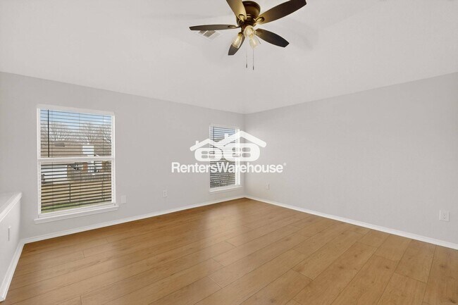 Building Photo - 4918 Silverweed Dr