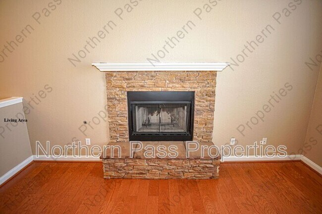 Building Photo - 1316 Desierto Azul Dr