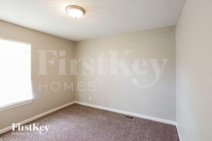 Building Photo - 522 Nelson Dr