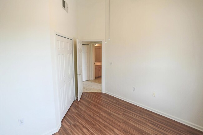 Building Photo - 1603 Preswick