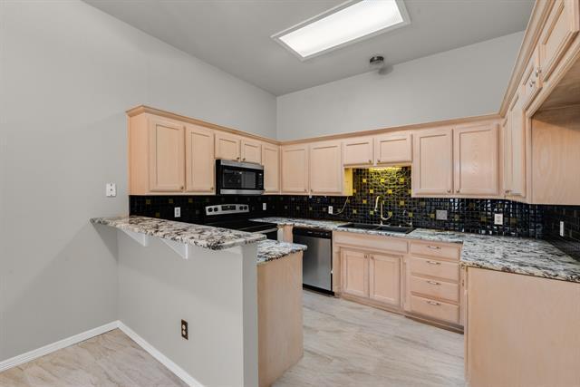 Building Photo - 856 Santa Fe Dr