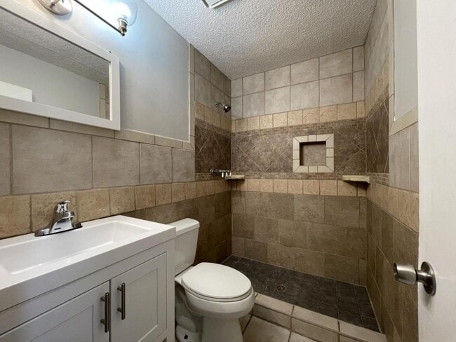 Building Photo - 3754 Lamar Way SW