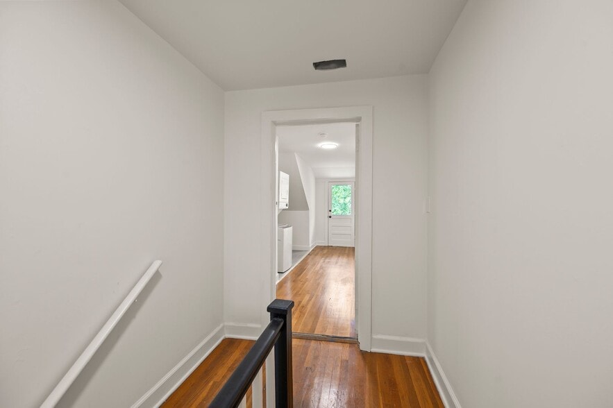 Building Photo - 1407 Clover St NW