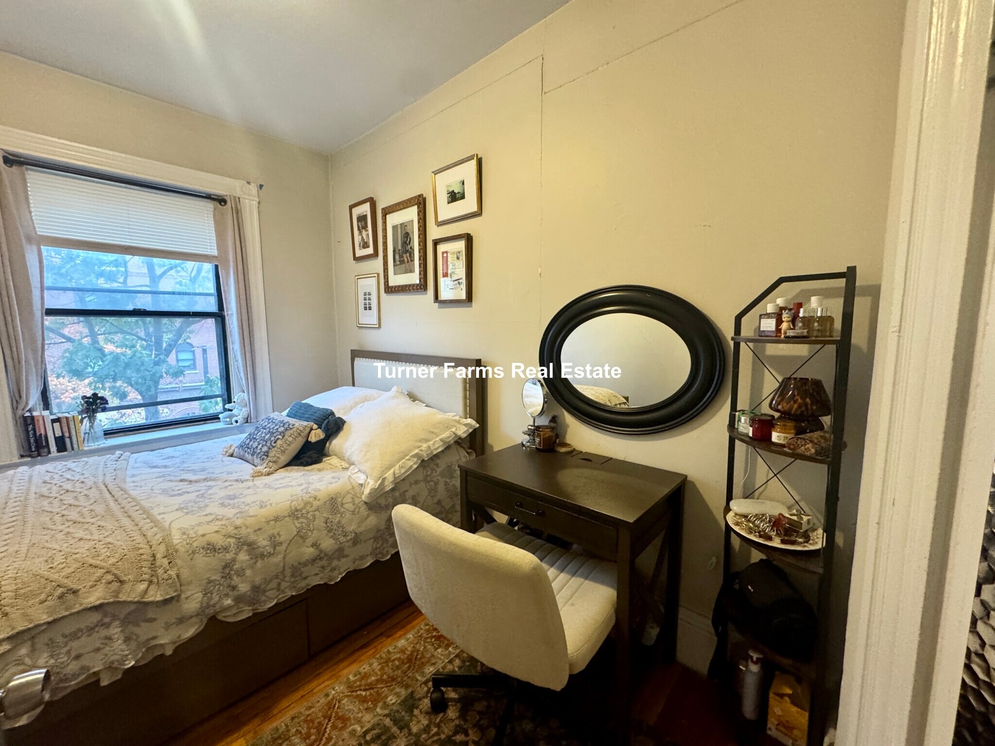 Building Photo - 614 Columbus Ave