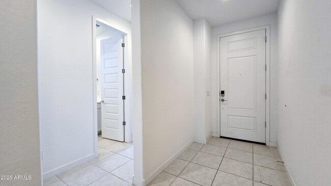 Building Photo - 2563 W Hidalgo Ave