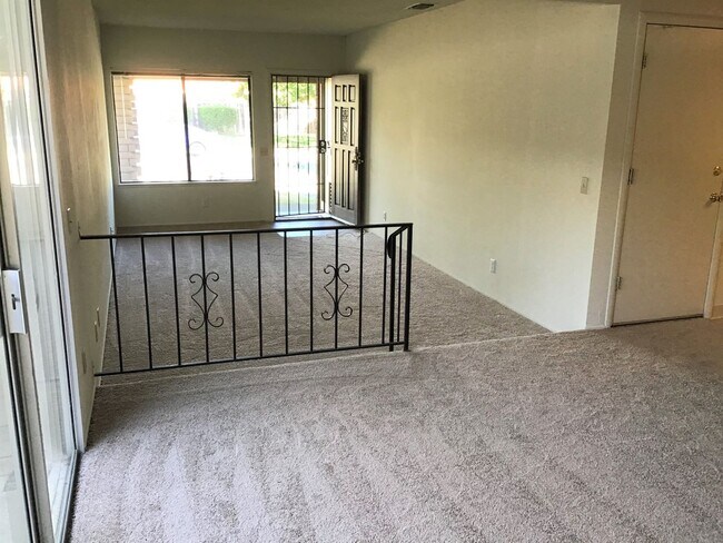 Building Photo - 6048 Margo Dr