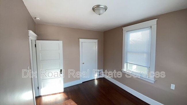 Building Photo - 4763 Dale Ave