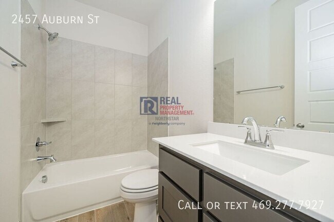 Building Photo - 2457 Auburn St