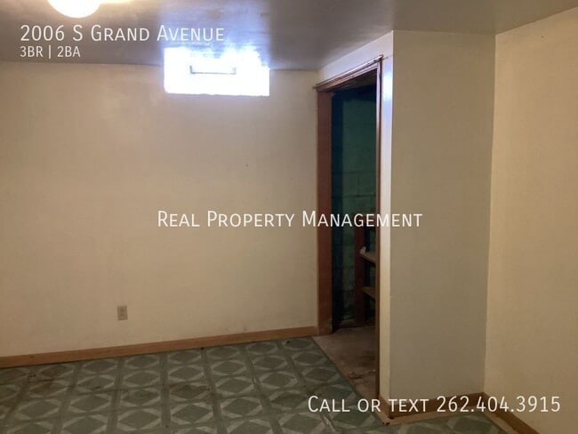 Building Photo - 2006 S Grand Ave