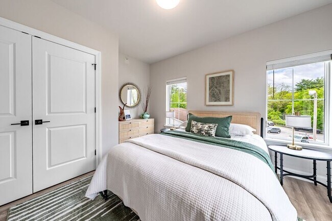 Building Photo - 182 Excelsior Ave