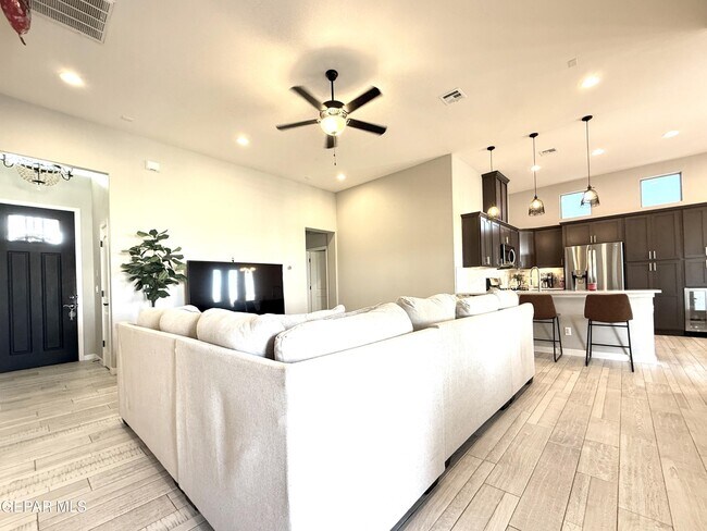 Building Photo - 7467 Smugglers Gulch Ct