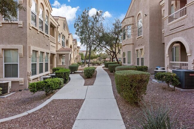 Building Photo - 10550 W Alexander Rd