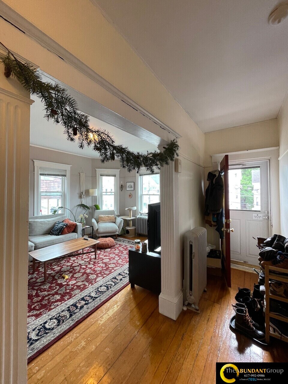 Building Photo - 66 Hall Ave