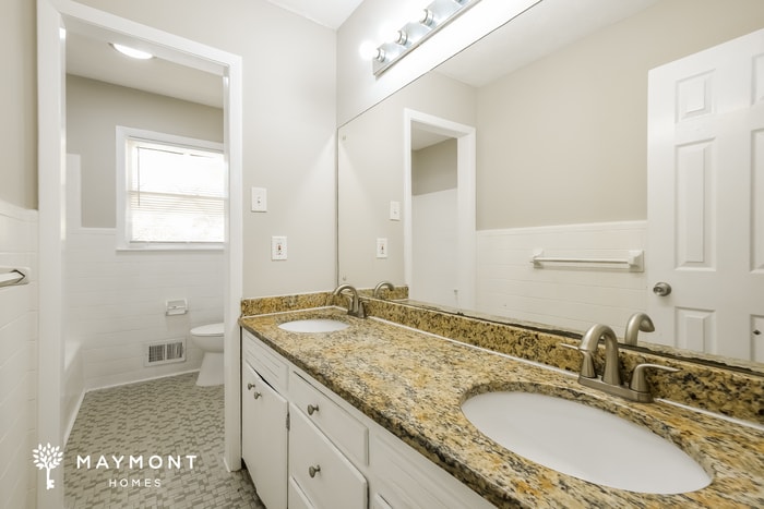 Building Photo - 4136 Moore Rd