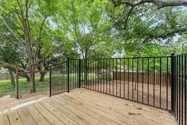 Building Photo - 15205 Cavalier Canyon Dr