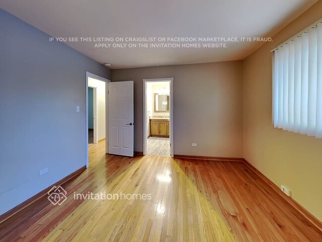 Building Photo - 13601 Cherry Ln