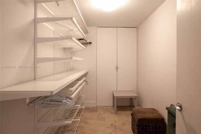 Building Photo - 1830 S Ocean Dr