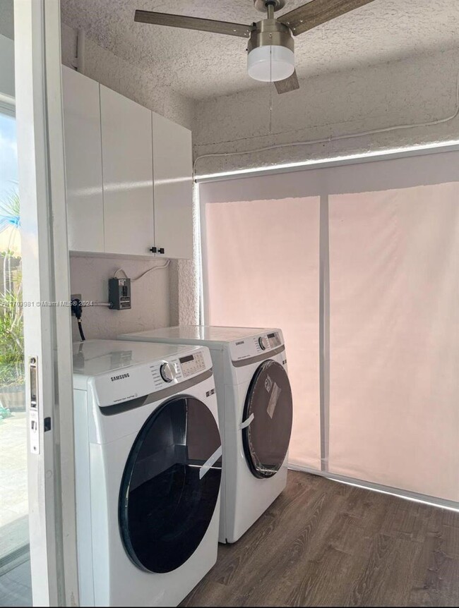 Building Photo - 8052 SW 157th Pl