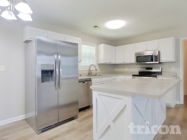 Building Photo - 1173 Woodwind Dr