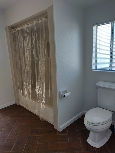 Building Photo - 265 S 21st St