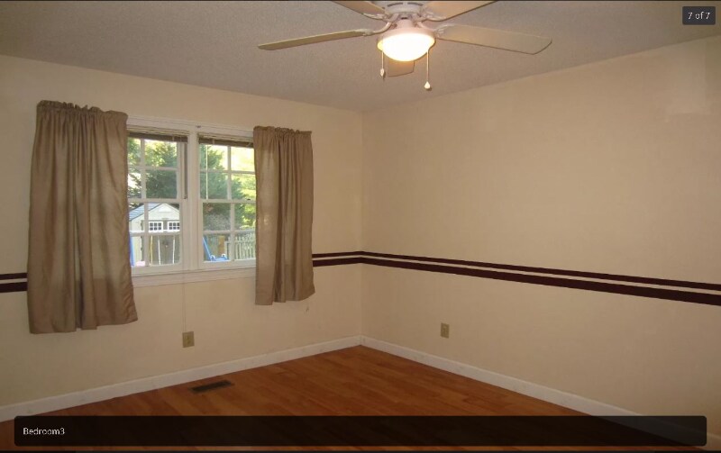 Building Photo - 102 Rock Nest Ct
