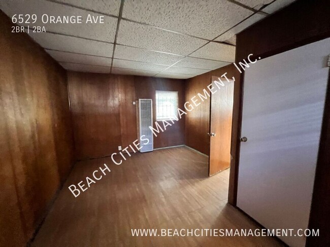 Building Photo - Large 2 Bedroom Home In North Long Beach