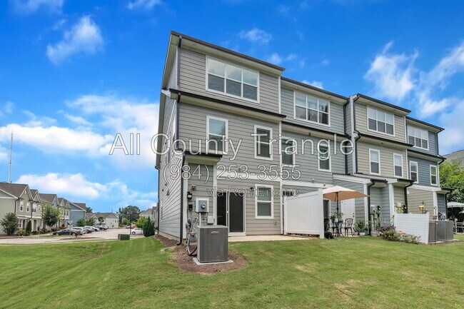 Building Photo - 267 Old Grove Ln