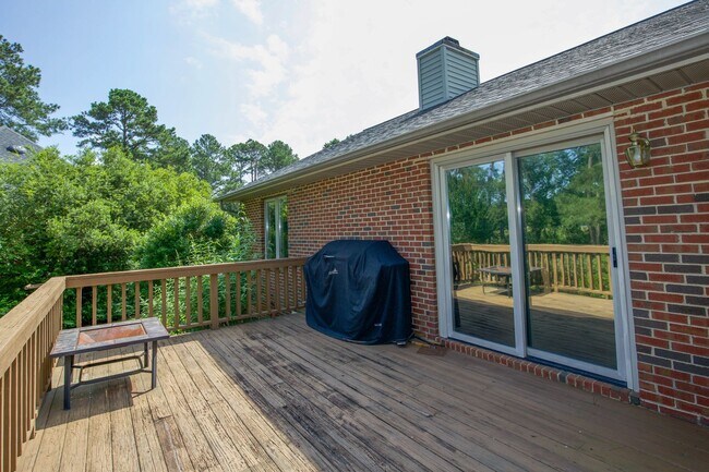 Building Photo - Beautiful 3 bedroom home in Woodlake