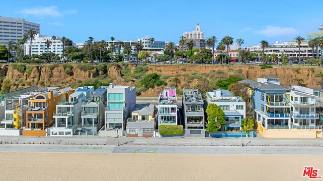 Building Photo - 1341 Palisades Beach Rd