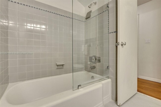 Building Photo - 6255 SW 92nd St