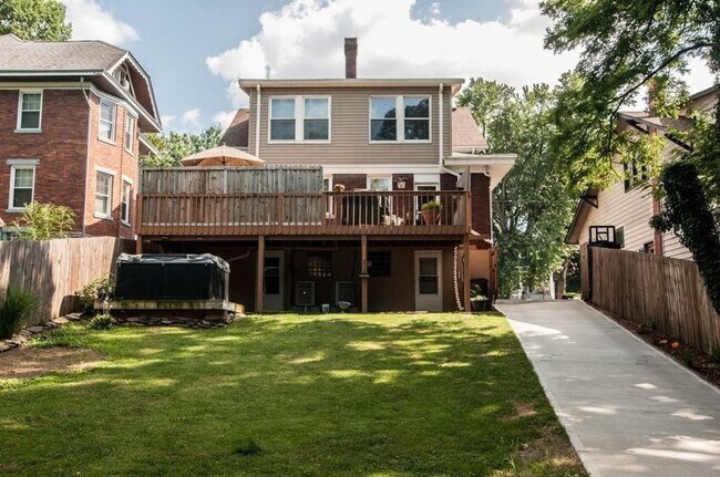 Building Photo - Norwood - Lovely, clean quiet 2+ bed 1.5 ba townhome