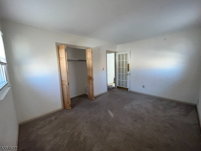 Building Photo - 331 Boxwood Ct