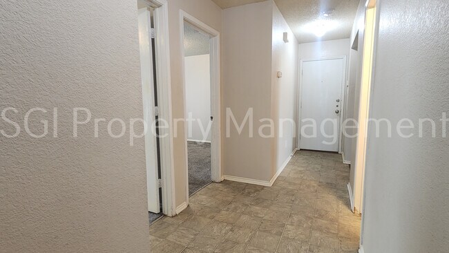 Building Photo - 4829 Egret St