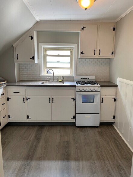 Building Photo - 36 Stone St