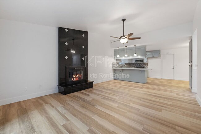 Building Photo - 9741 Treetop Dr