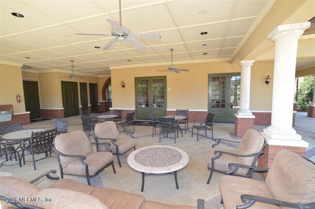 Building Photo - 180 Thornloe Dr