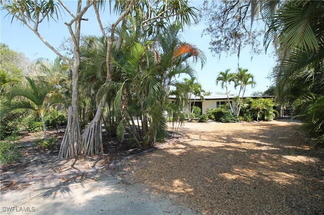 Building Photo - 3799 Quails Walk