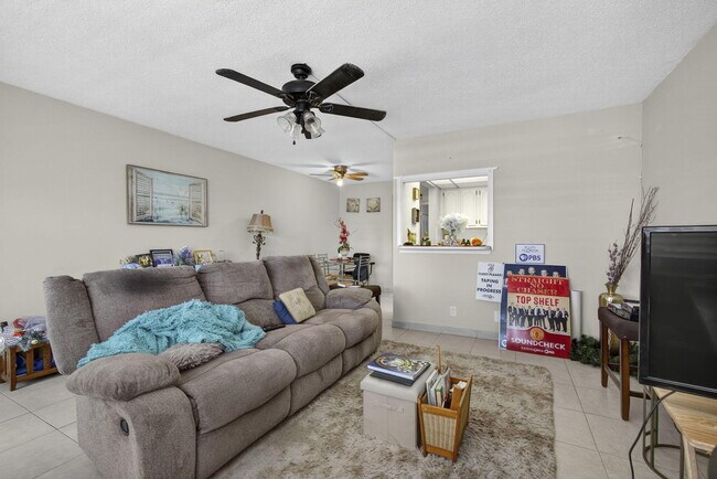 Building Photo - 16 Sussex A