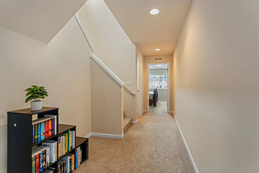 Building Photo - 7484 NW 163rd Ter