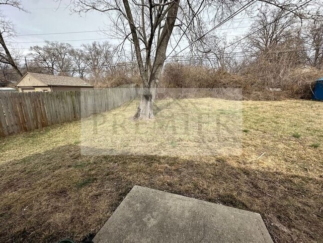 Building Photo - 4818 Woodend Ave