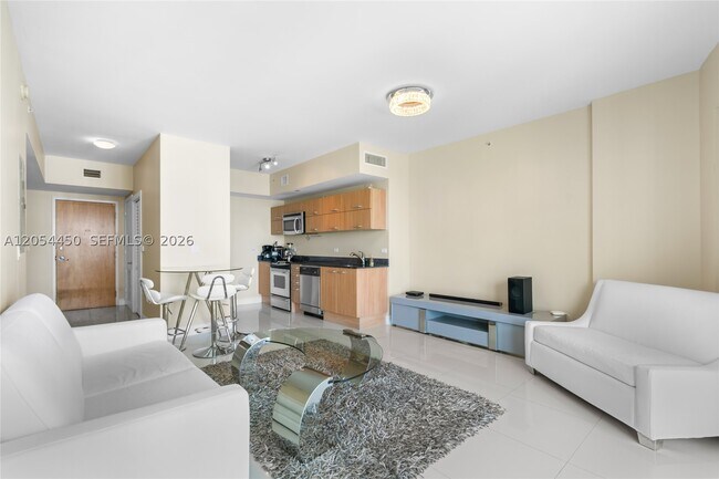 Building Photo - 350 S Miami Ave