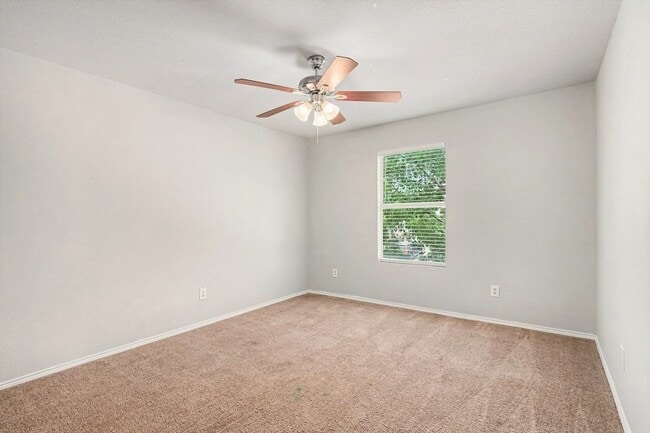 Building Photo - 1733 Vineridge Ln