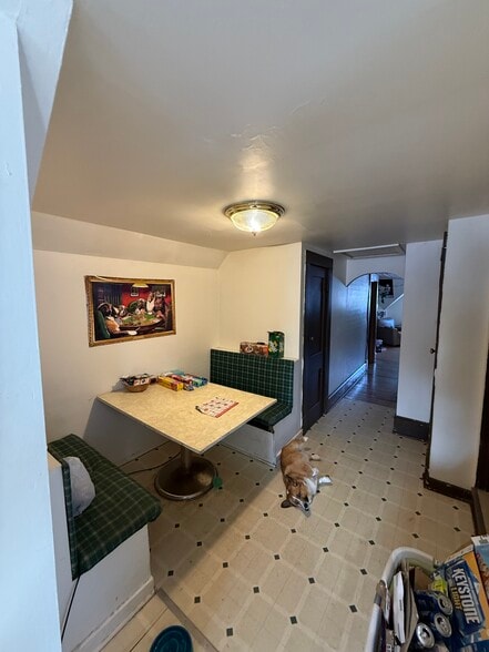 Building Photo - 315 Chippewa St