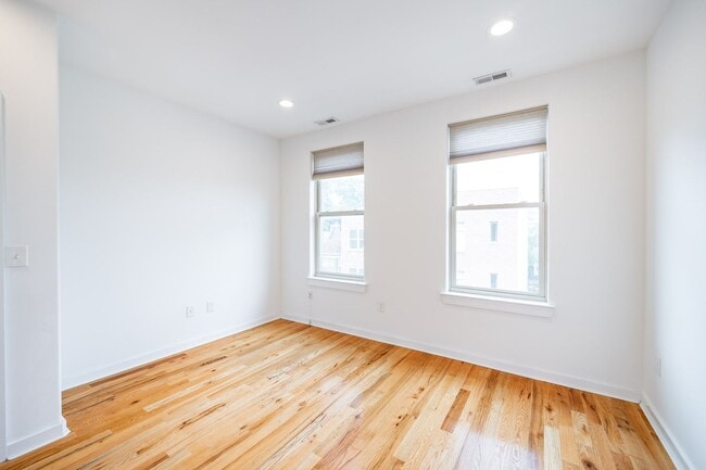 Building Photo - 1642 N Marshall St