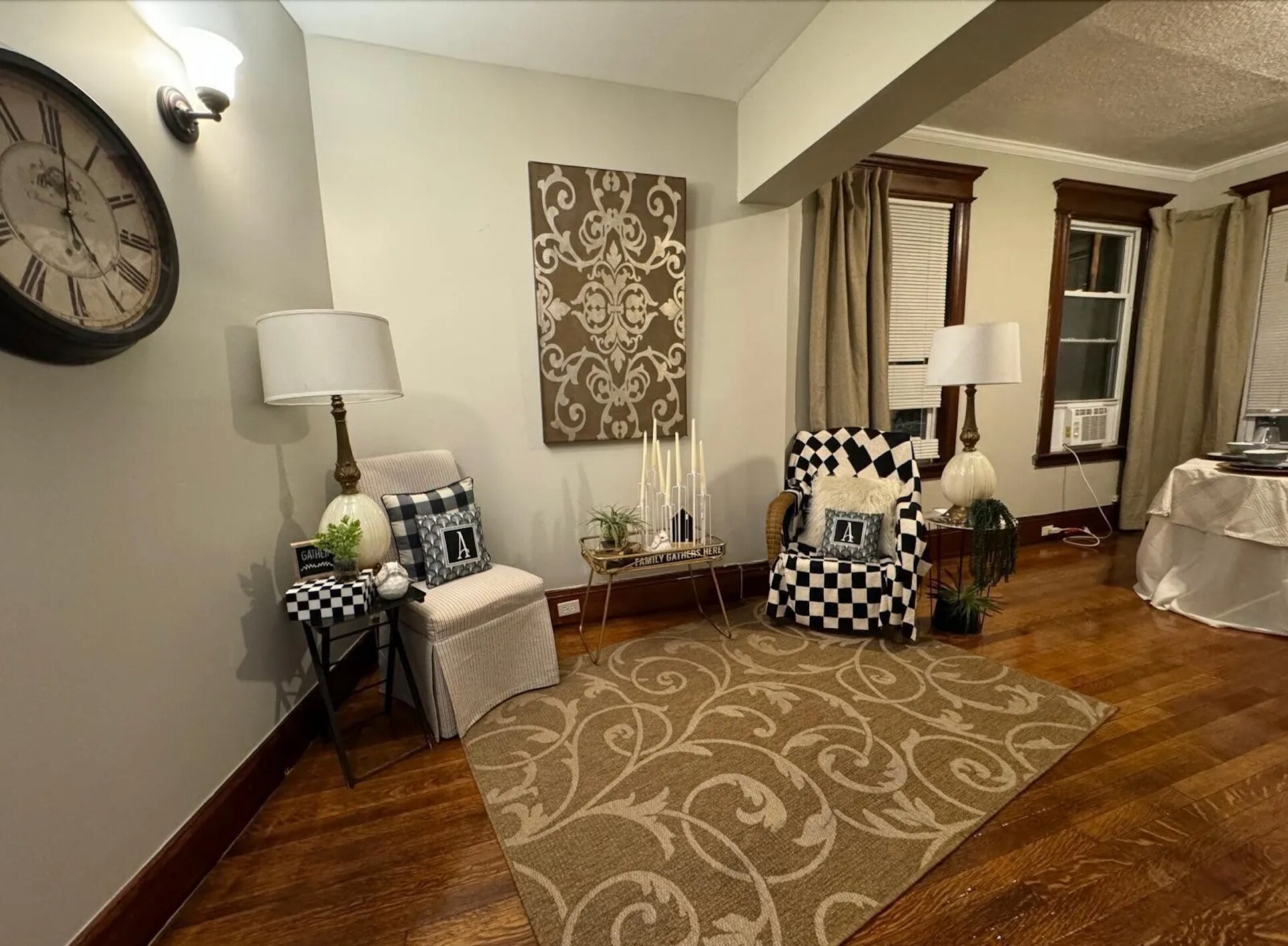 Building Photo - 208 Buckingham St