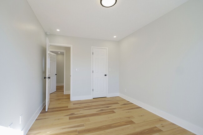 Building Photo - Beautifully 4-Bedroom Home in the Heart of...