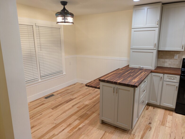 Building Photo - 103 Wingfield Dr